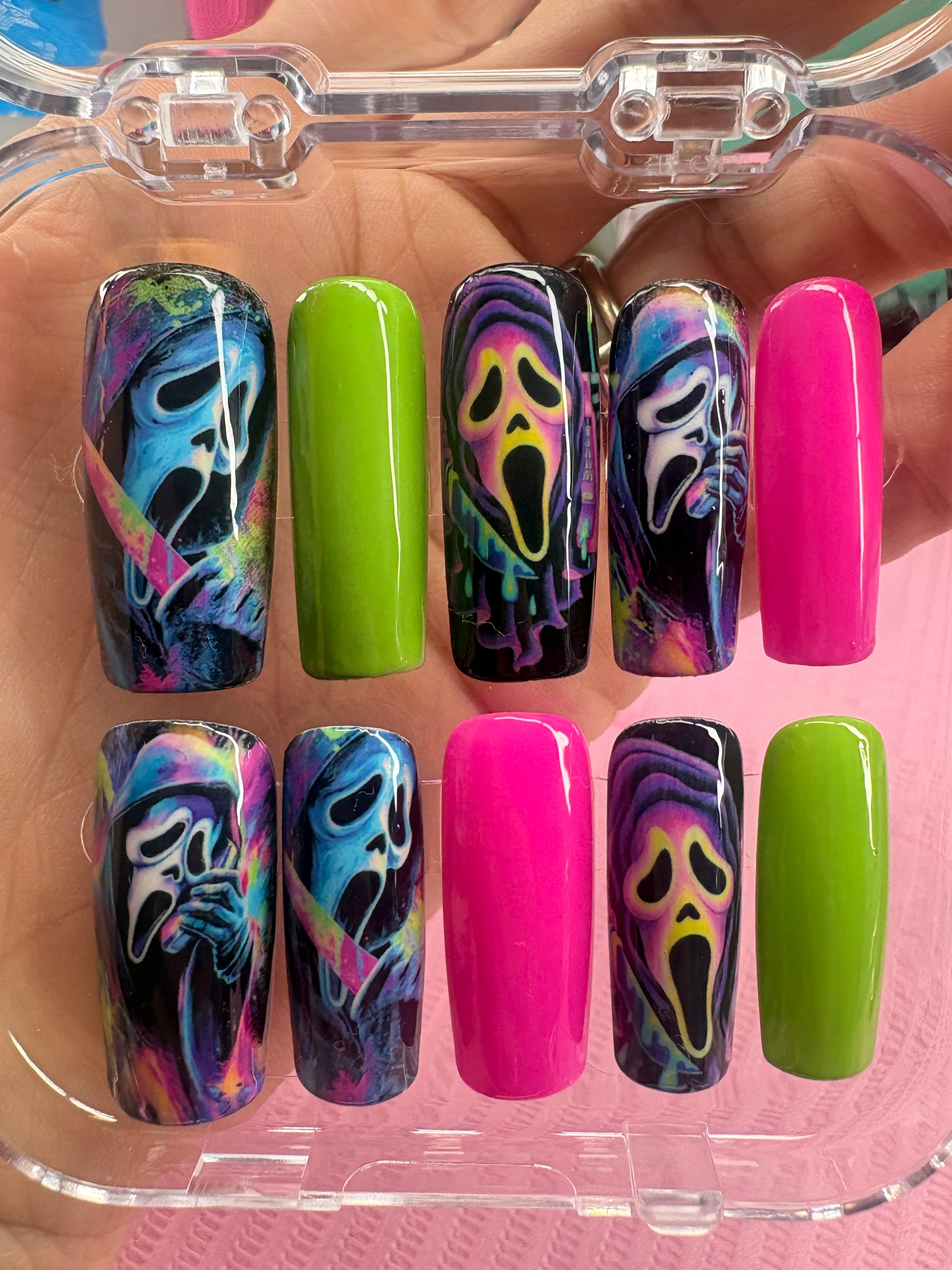 Neon Screams